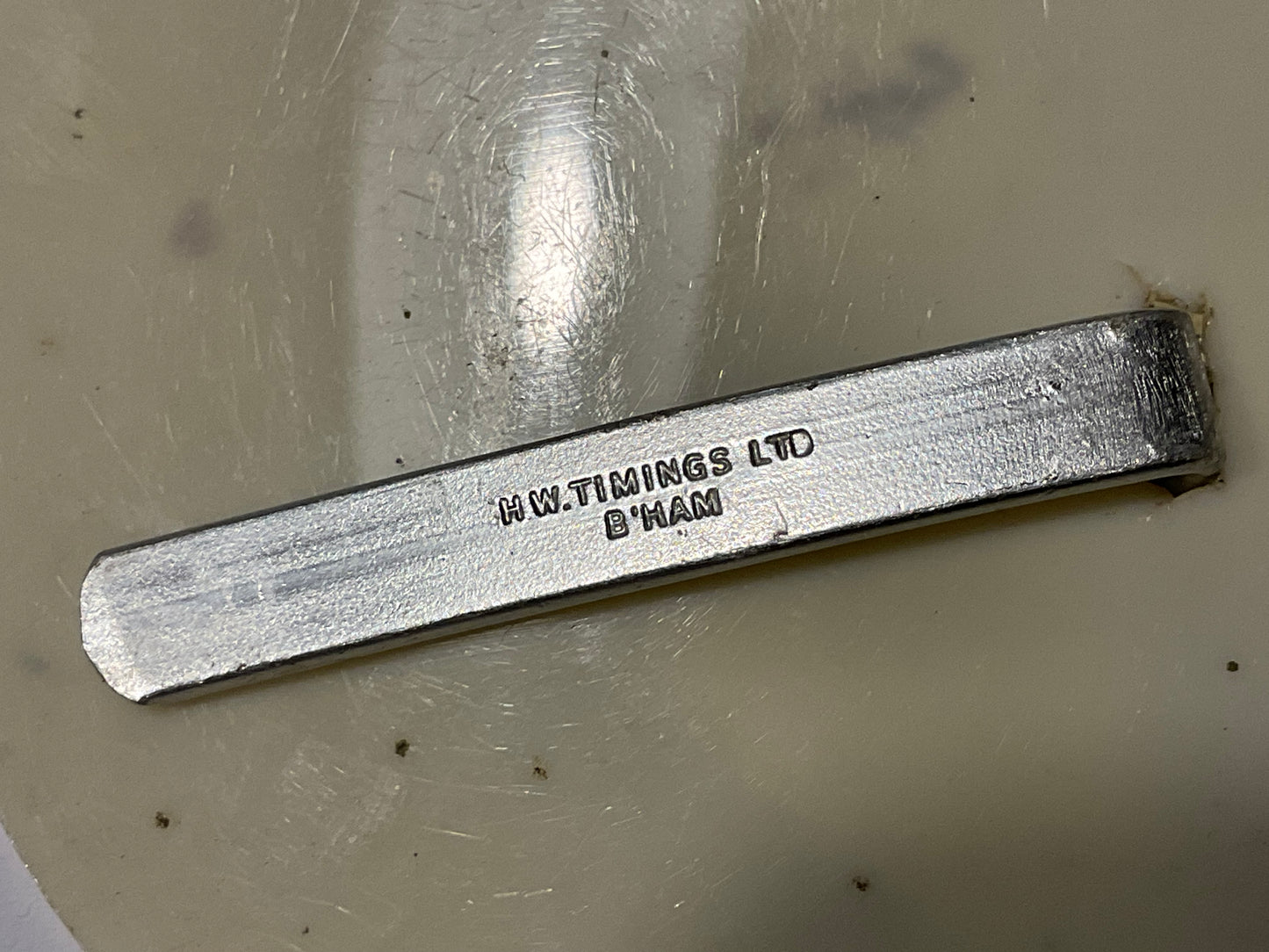 Q/C Anodised Parachute Regiment cap badge made by H.W.TIMINGS LTD