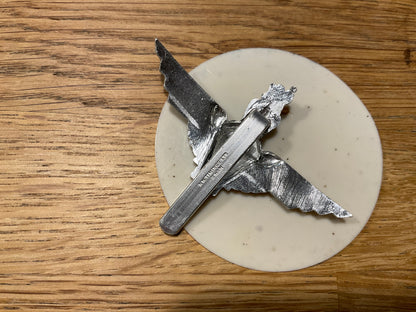 Q/C Anodised Parachute Regiment cap badge made by H.W.TIMINGS LTD