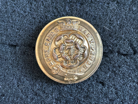 QVC The 7th Regiment of Foot (Royal Fusiliers) officers button