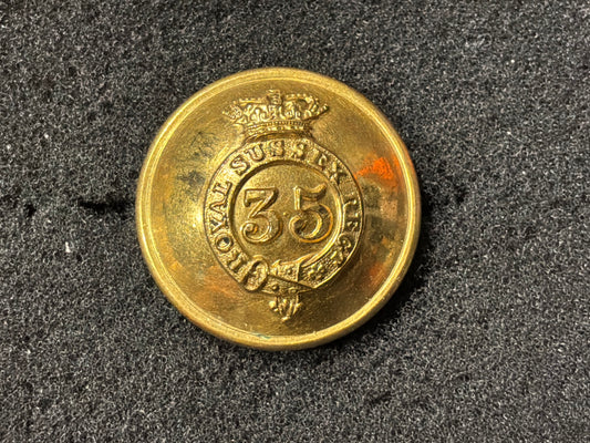 QVC The 35th (Royal Sussex) Regiment of Foot officers gilt button.