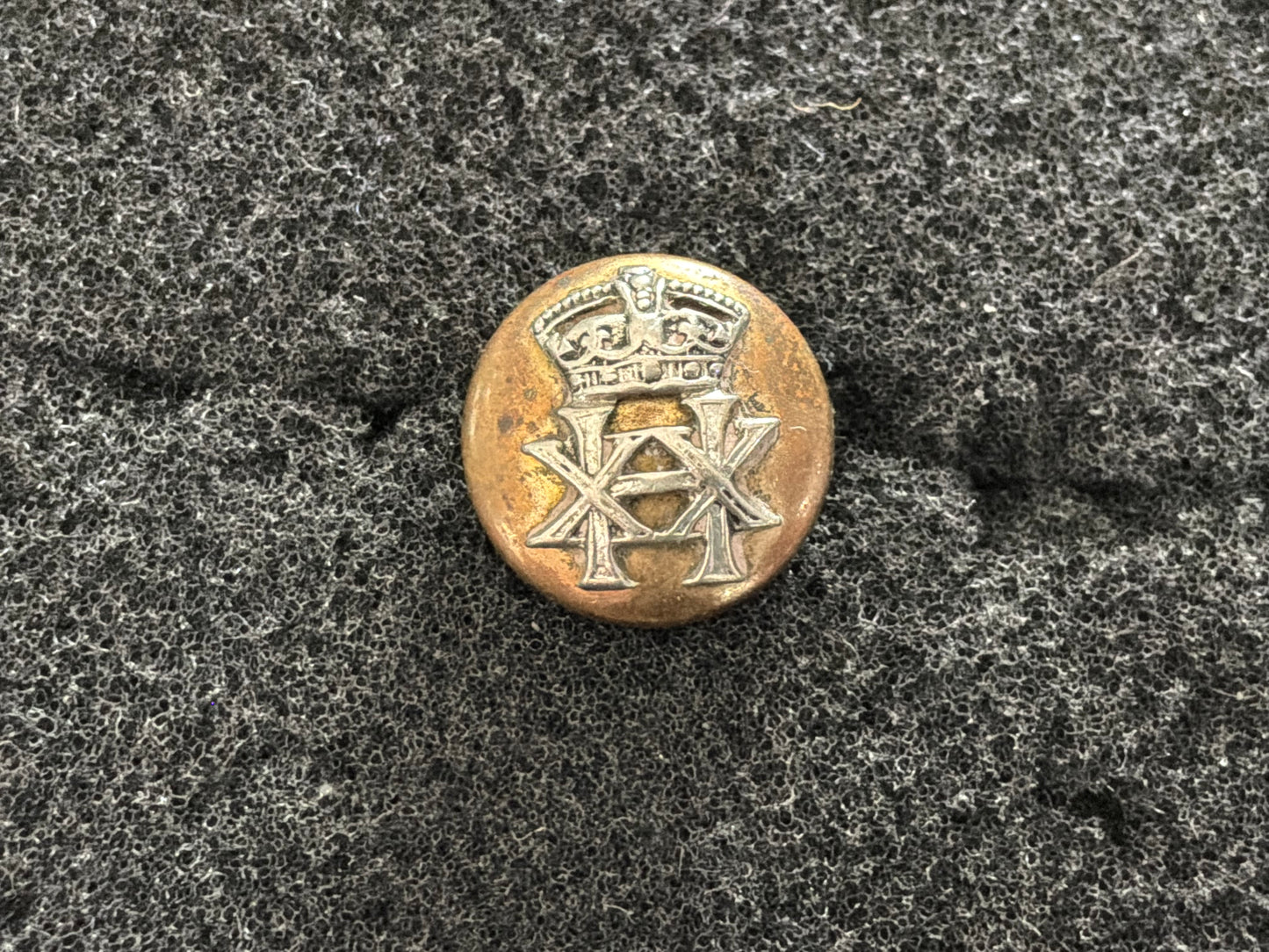 20th Hussars, British Army – Officer’s Small Silver & Gilt Cap or Mess Button