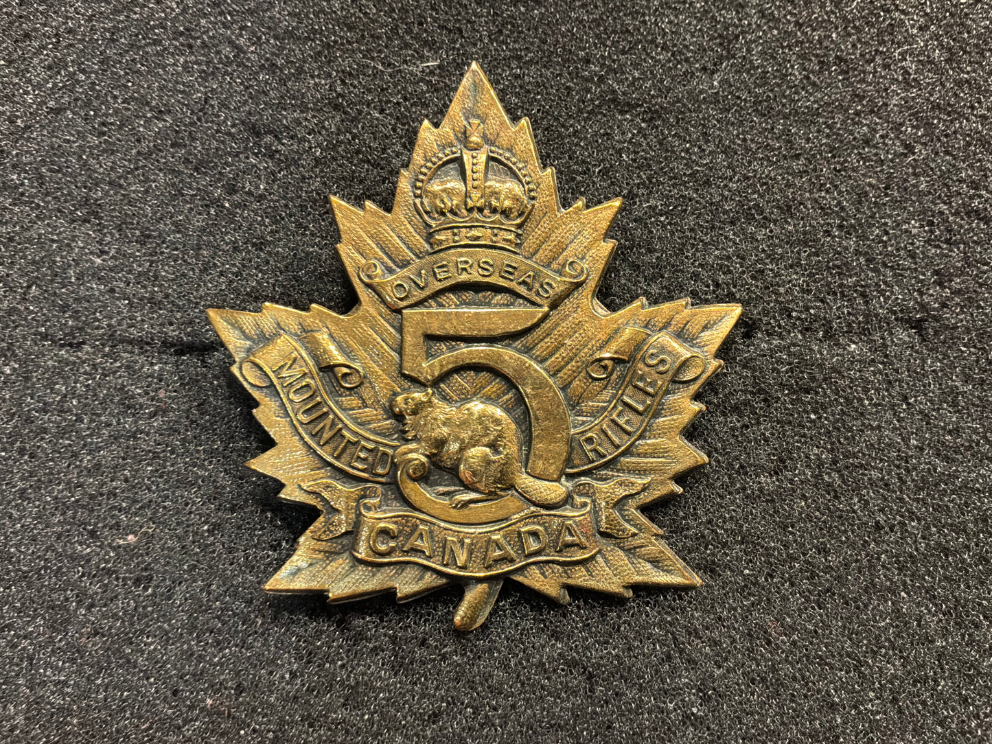 WW1 C.E.F 5th Mounted Rifles (Sherbrooke, Quebec) Cap Badge by Inglis