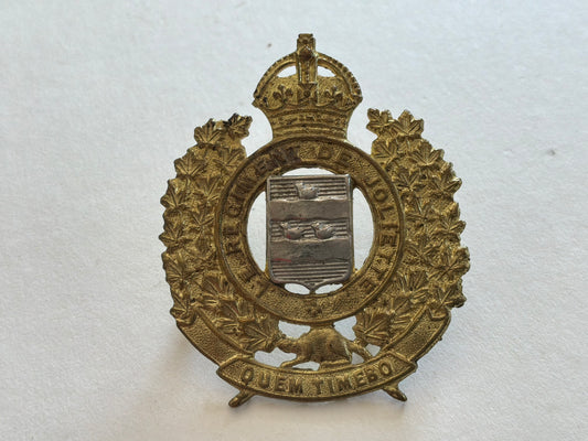 Le Régiment de Joliette — Canadian Cap Badge, WWII era