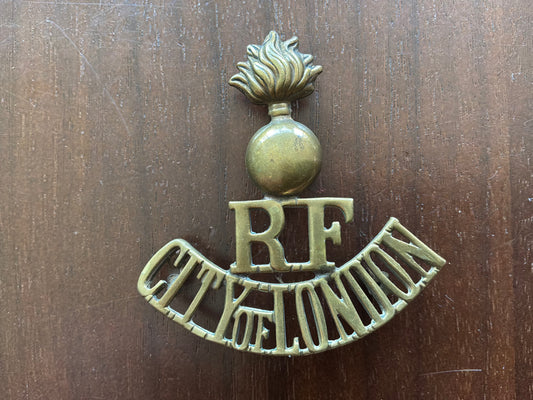 WW1 City of London, Royal Fusiliers brass shoulder title.