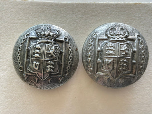 QVC & K/C Queen’s Westminster Rifles (later the Queen’s Westminster & Civil Service Rifles) buttons.