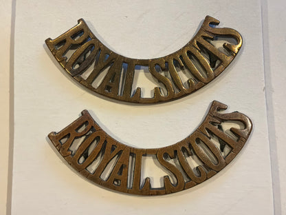 WW1/2 ROYAL SCOTS brass shoulder titles