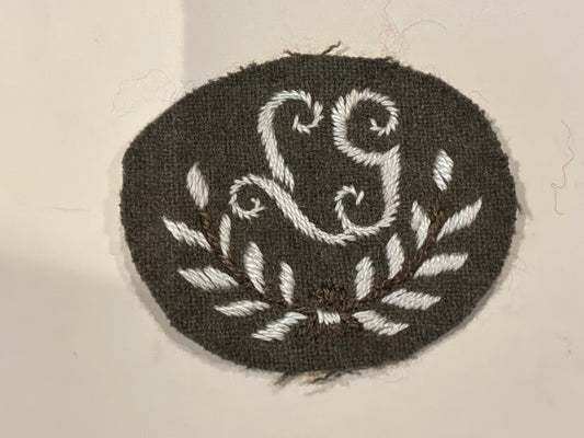 WW1 / WW2 Era Lewis Gunner (LG) Embroidered Cloth Arm Badge
