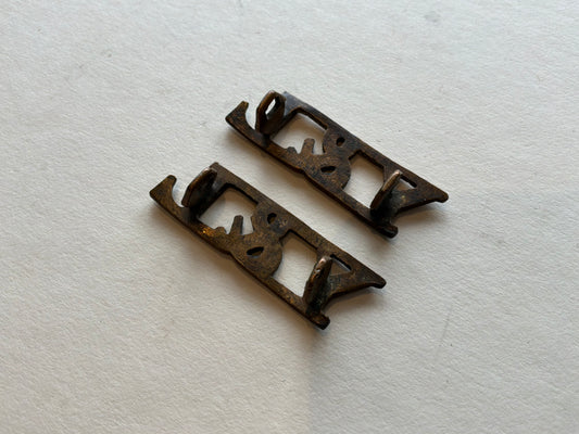WW1 York & Lancaster Regiment ORs brass shoulder titles.