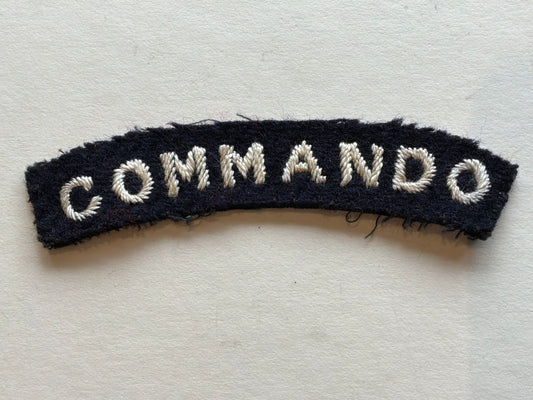 WW2 COMMANDO cloth shoulder title (White letters on dark blue)