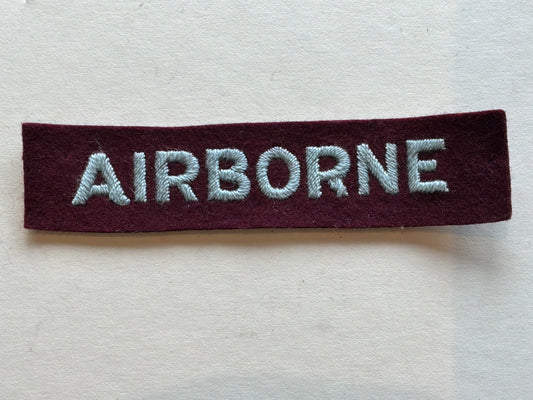WWII British “Airborne” straight cloth shoulder title