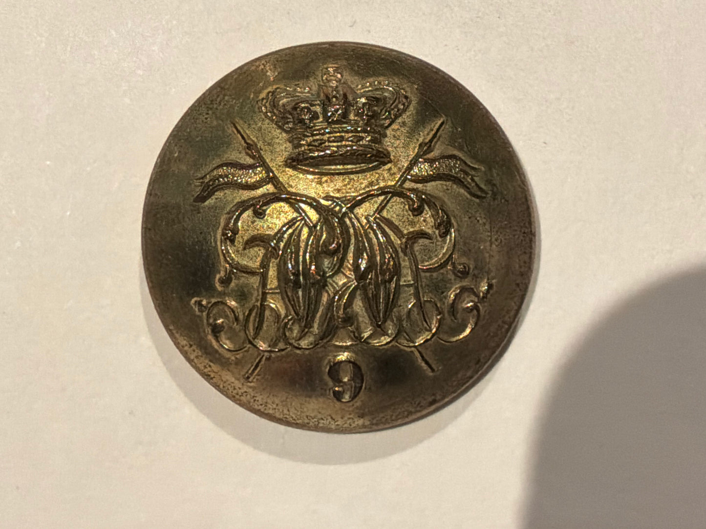 QVC 9th Queen’s Royal Lancers, Large 22mm officers gilt button