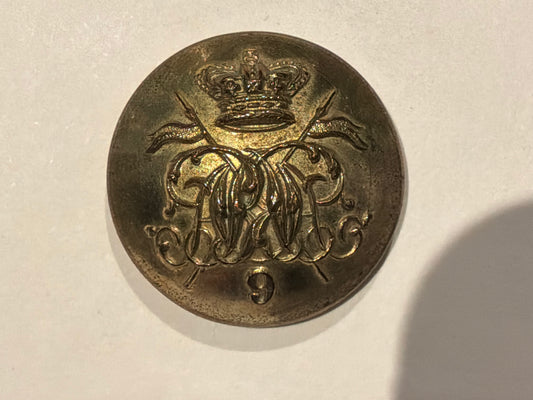 QVC 9th Queen’s Royal Lancers, Large 22mm officers gilt button