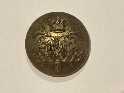 9th Queen’s Royal Lancers - Victorian Era, large 22mm officers gilt button.