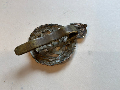 WW1 Army Veterinary Corps b/m cap badge.