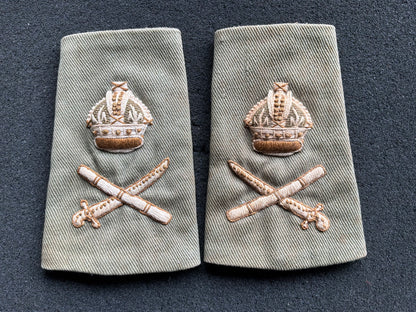WW2 Lieutenant Generals tropical issue shoulder rank epaulettes.