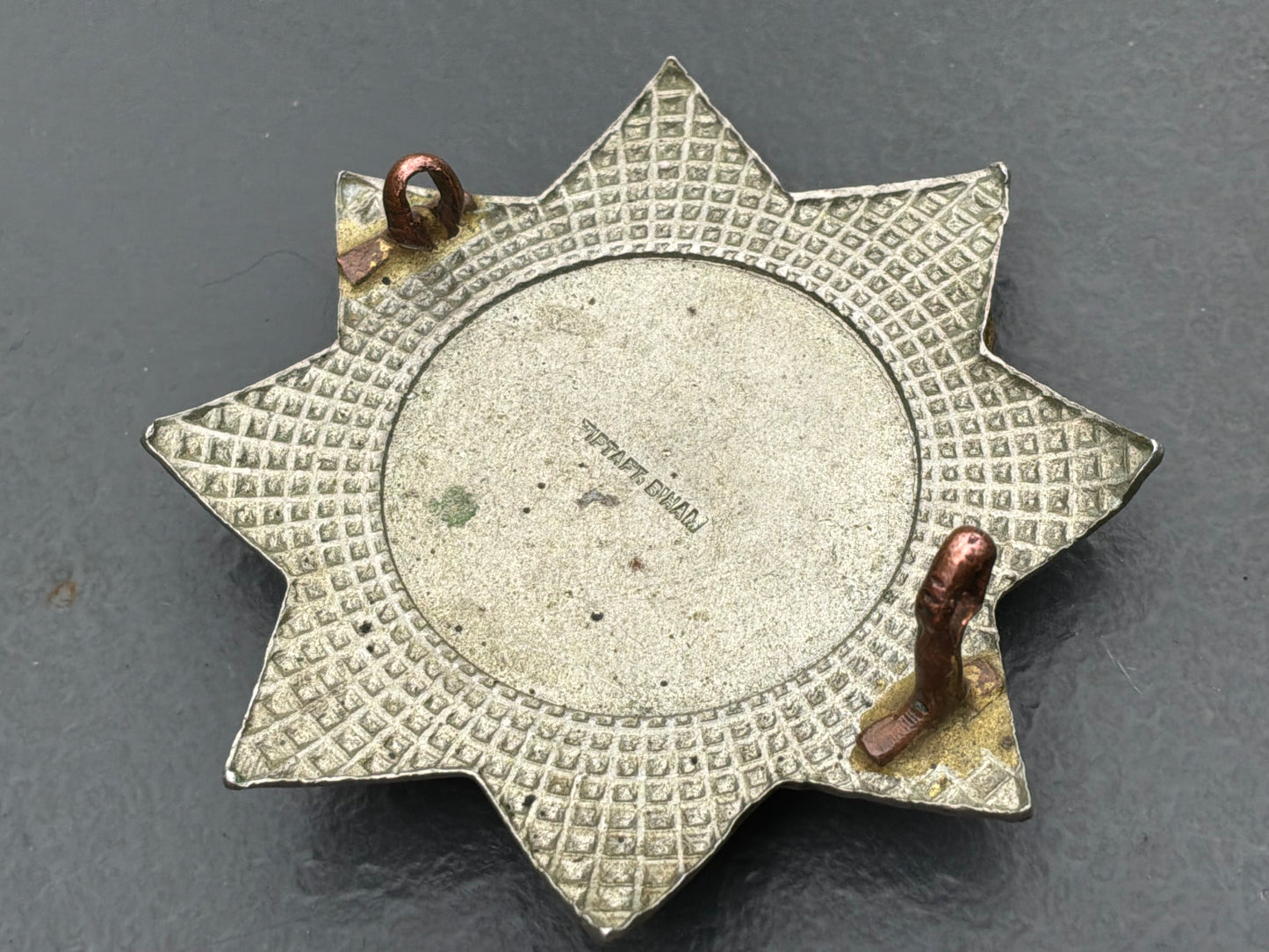 WW1 Royal Canadian Regiment Cap badge (1918 Pattern) by TIPTAFT BIRMINGHAM.