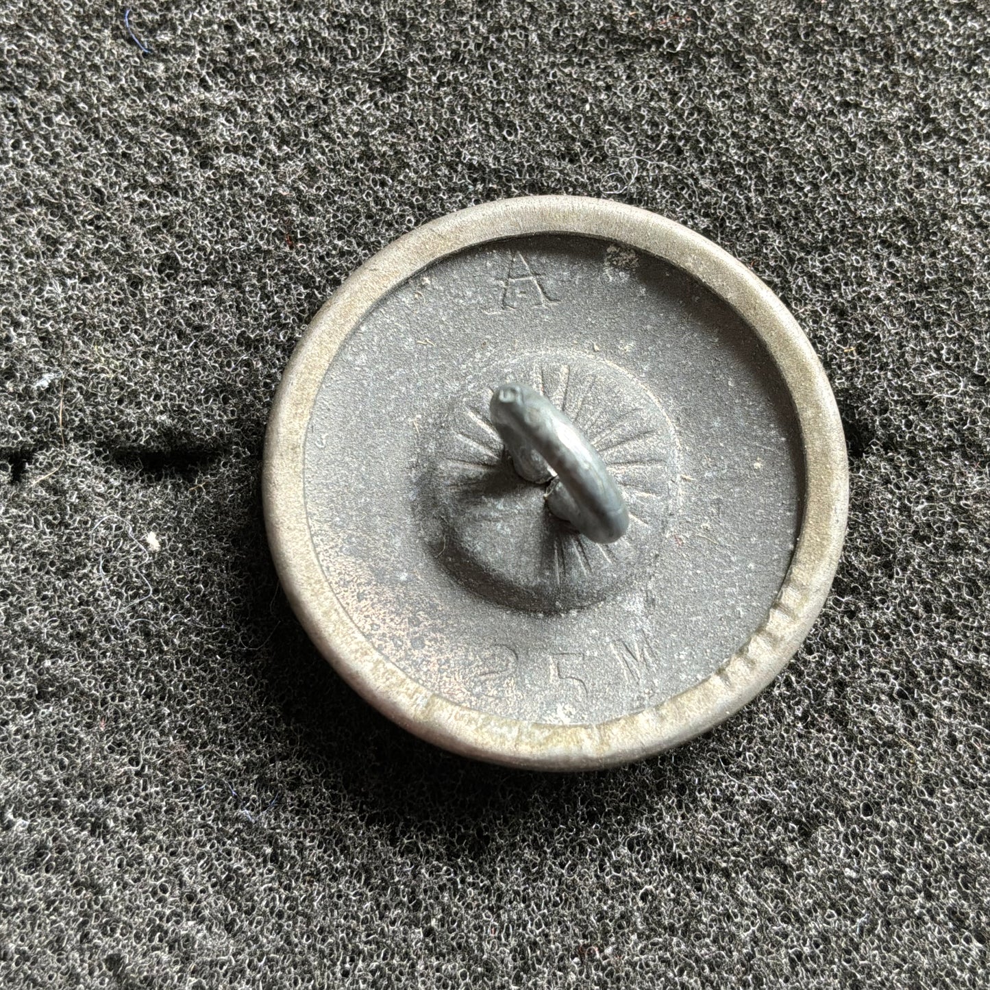 Third Reich uniform button, large 25mm size in zinc.