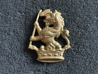 WW1 N.Z 1st Wellington Rifles cap badge by Gaunt