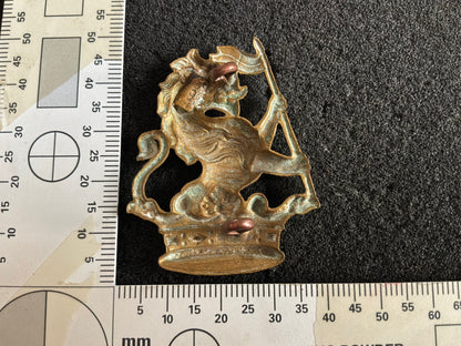 WW1 N.Z 1st Wellington Rifles cap badge by Gaunt