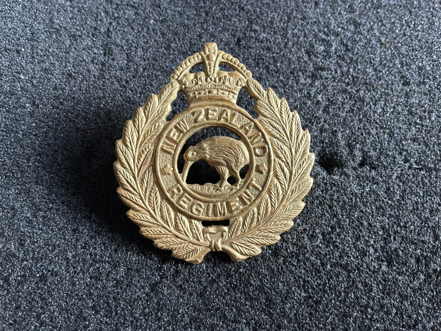 New Zealand NZ Regiment Cap Badge - K/C
