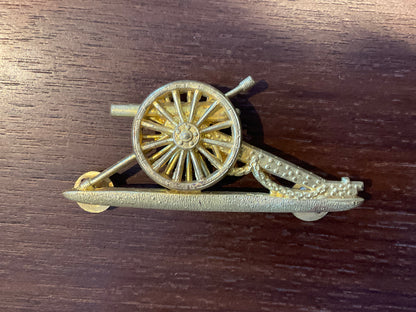 Victorian Royal Artillery gilded brass pouch badge.