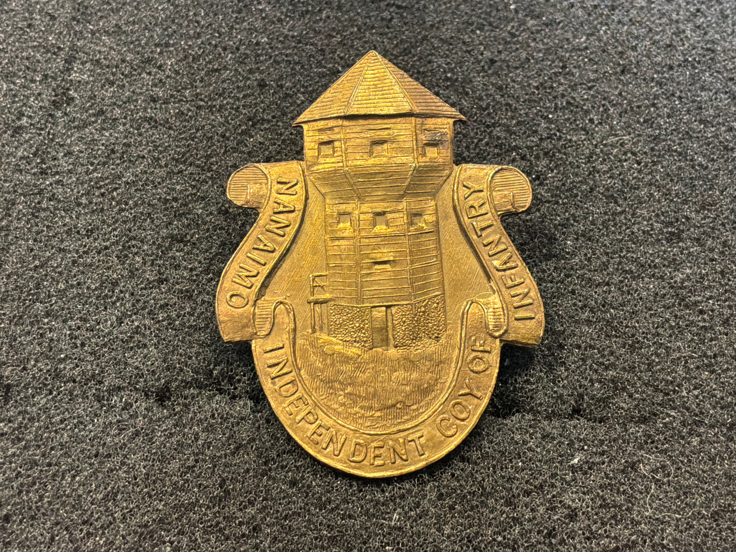 Canadian NANAIMO INDEPENDENT COY OF INFANTRY brass cap badge.