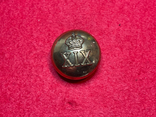 WW2 19th Hyderabad Regiment button by Gaunt