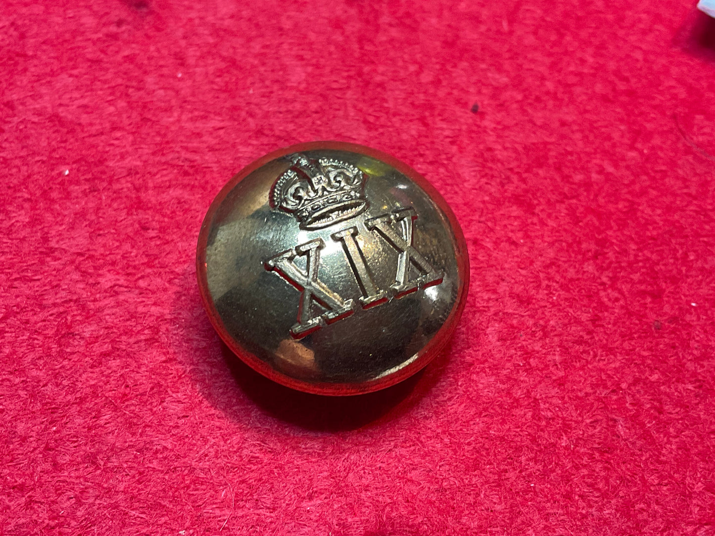 WW2 19th Hyderabad Regiment button by Gaunt