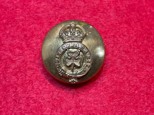 Post 1902 Lord Lieutenant of Ireland gilt button.