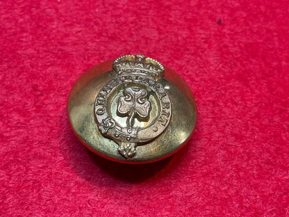 Post 1902 Lord Lieutenant of Ireland gilt button.