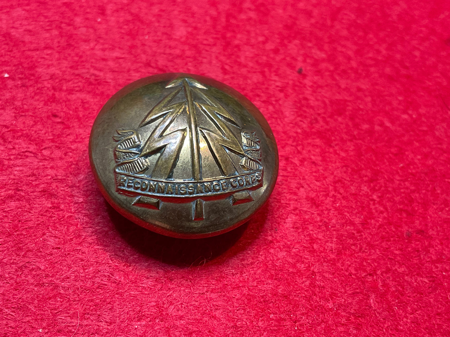 WW2 Reconnaissance Corps large 25mm button by Pitt.