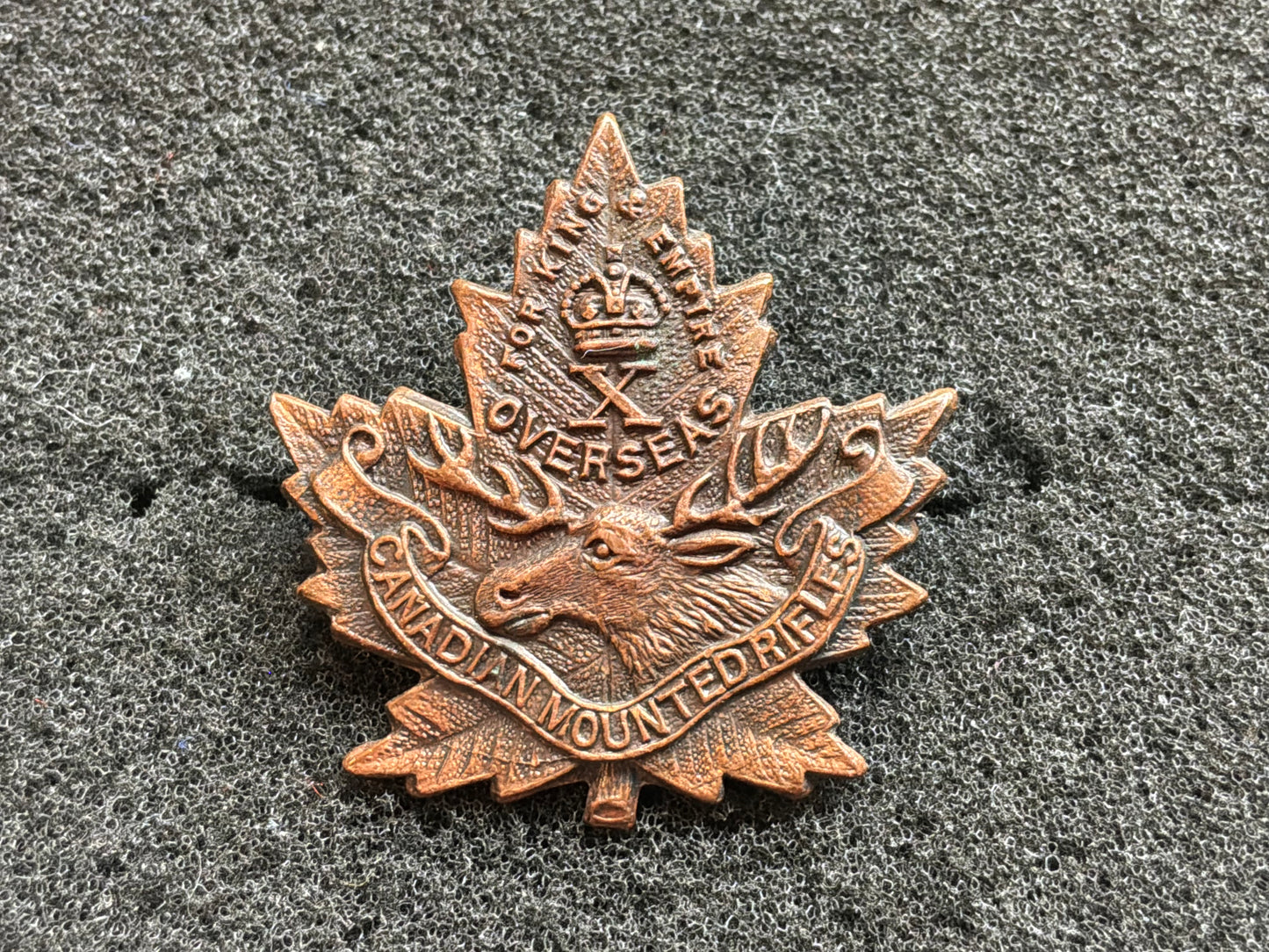 WW1 CEF, 10th Regt, Canadian Mounted Rifles Collar Badge.