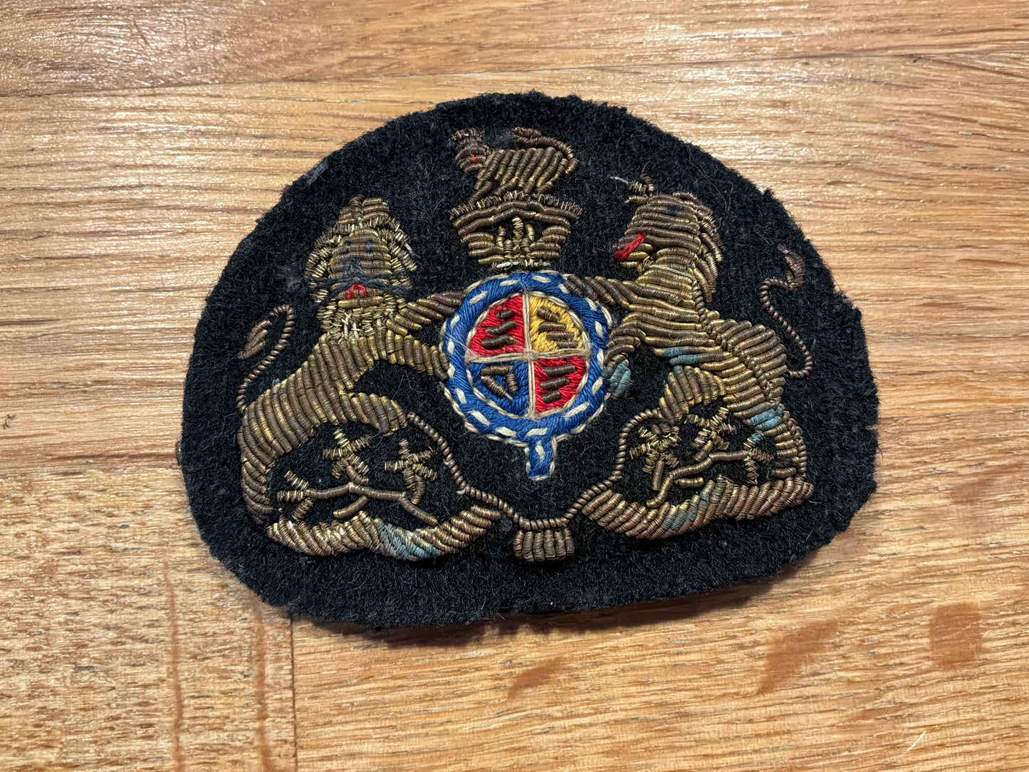 Post 1902 K/C British & Commonwealth bullion W.O rank badge.