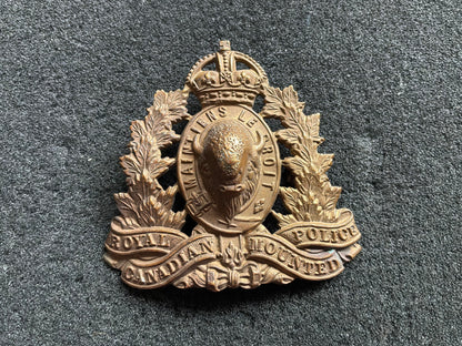 K/C Royal Canadian Mounted Police (RCMP) cap badge.