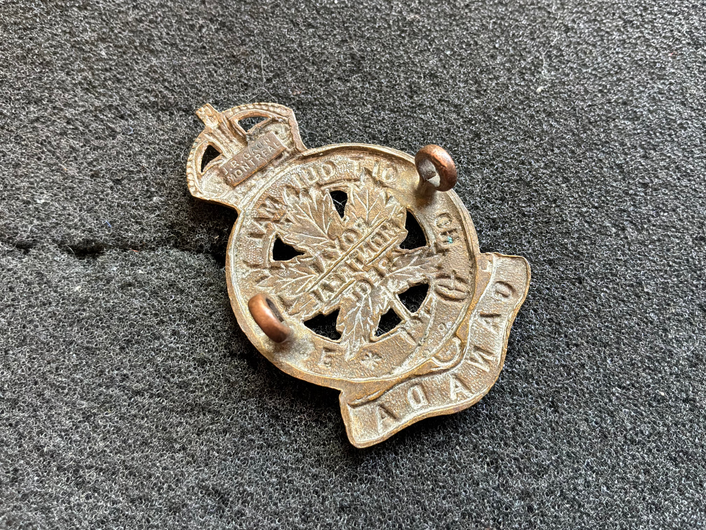 WW1 C.E.F 14th Batt, Royal Montreal Regt cap badge circa 1914