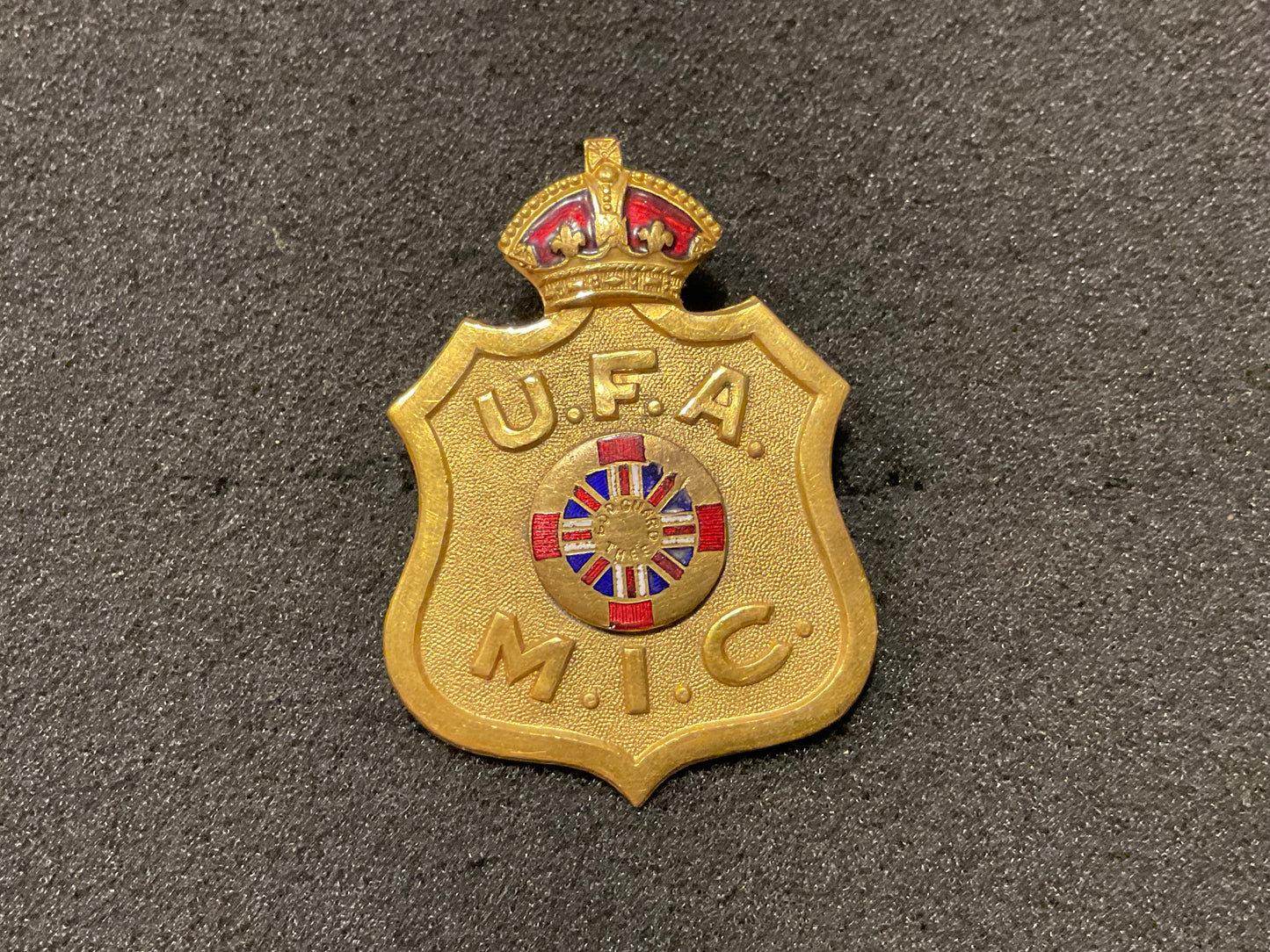 WW1 Canadian United Farmers of Alberta cap badge by Jackson Bros