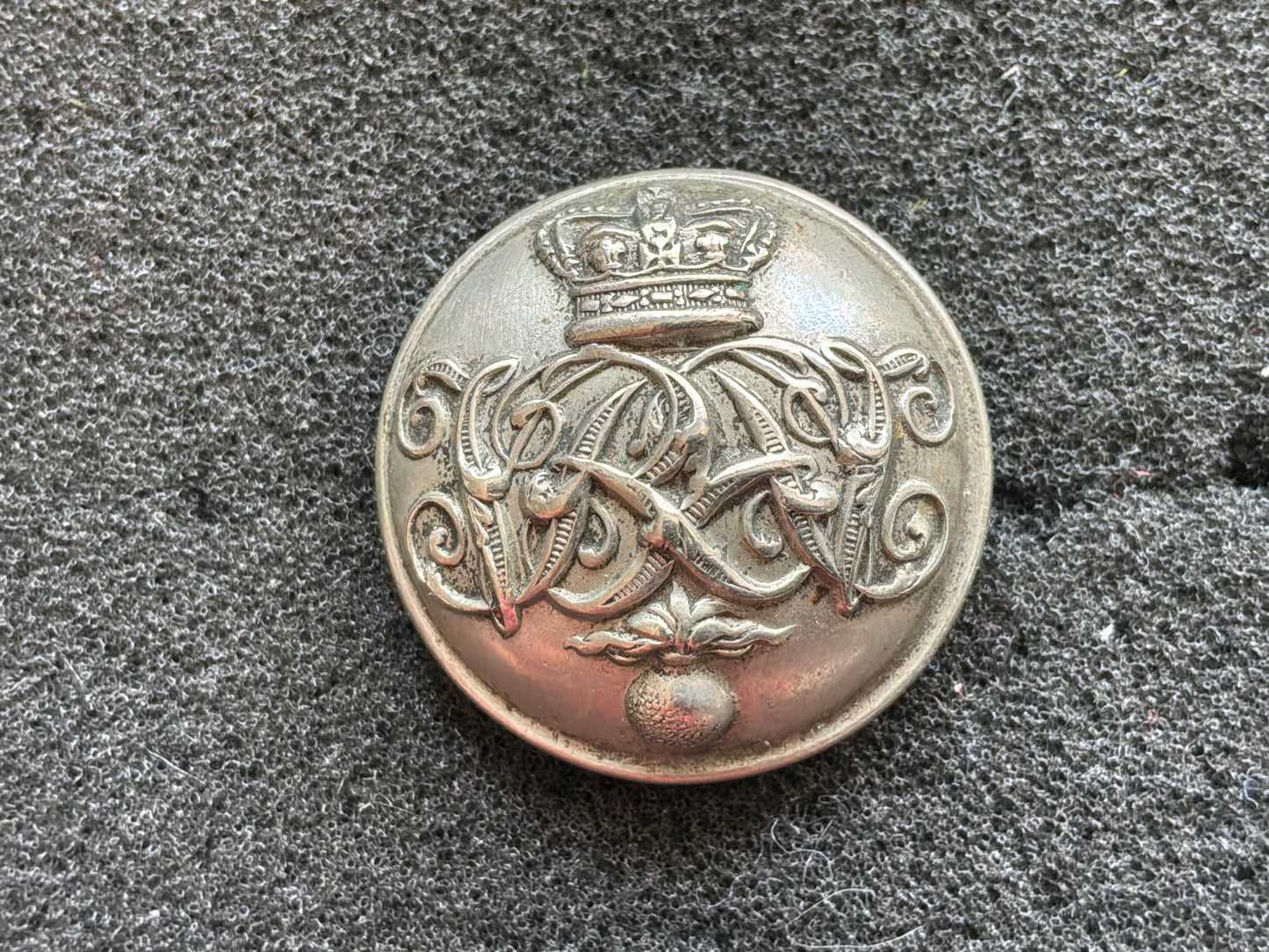 QVC Grenadier Guards officer’s w/m 25mm button