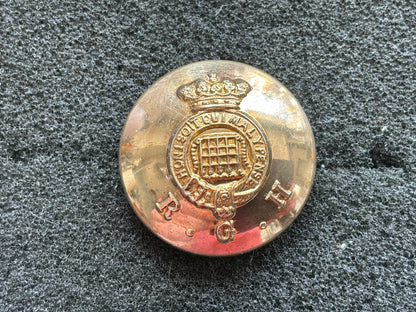 The Royal Gloucestershire Hussars button.