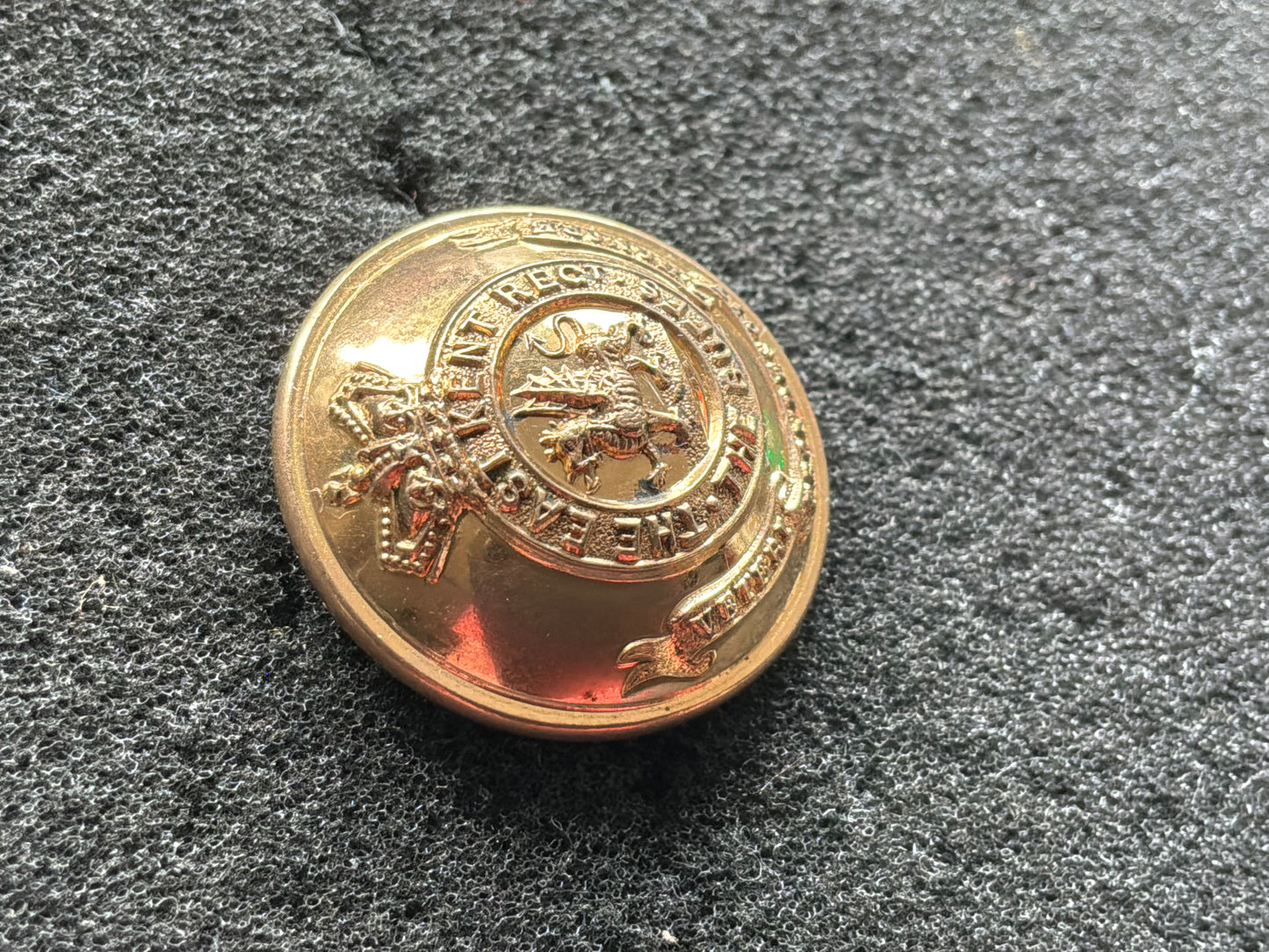 QVC The Buffs (East Kent Regiment) officers gilt button.
