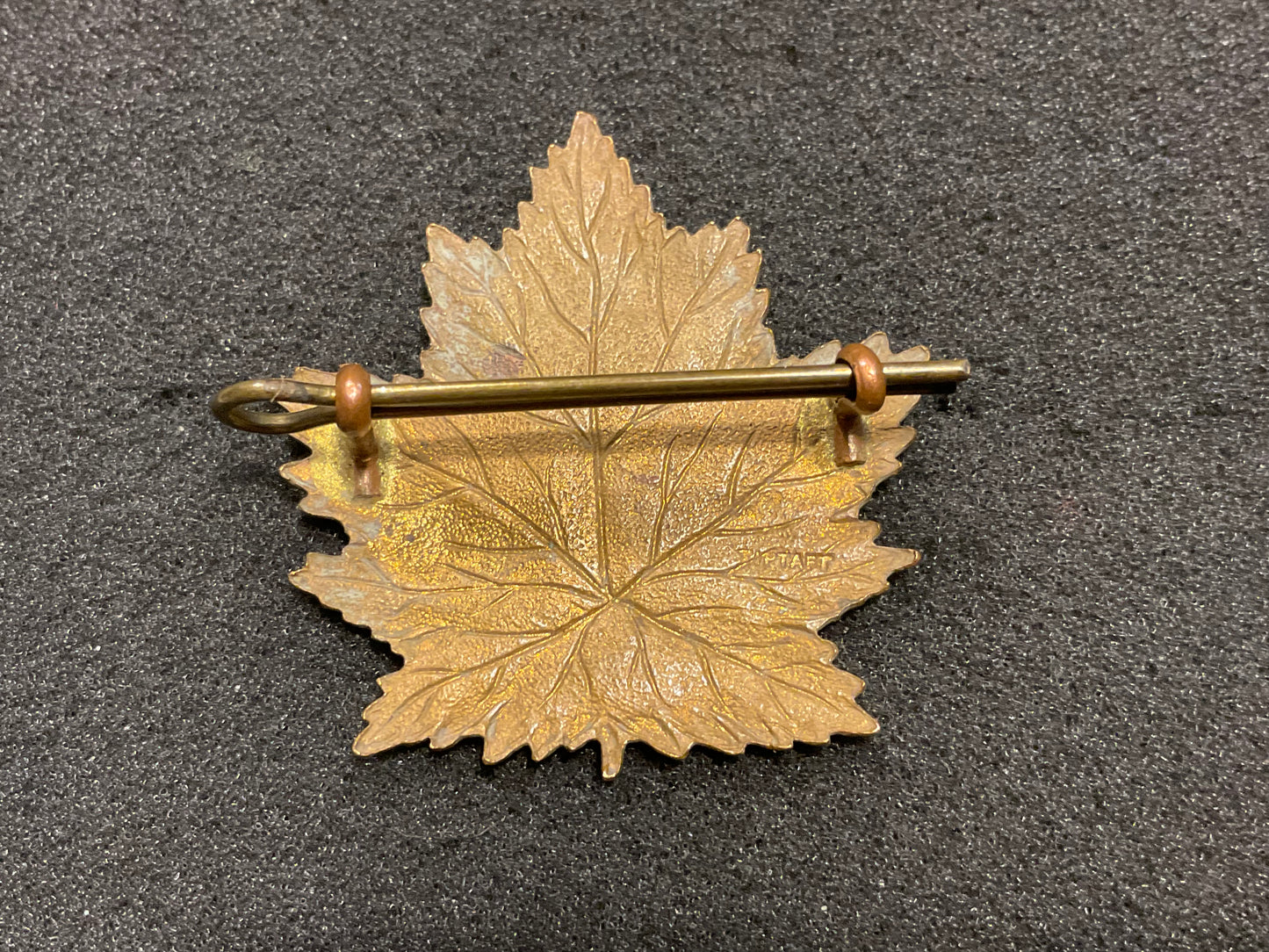 WW1 C.E.F 4th Infantry Battalion cap badge by TIPTAFT.