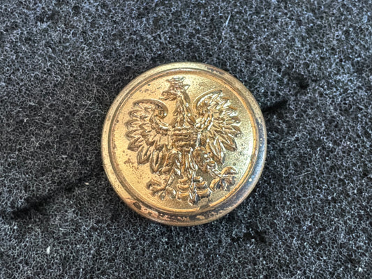 WW2 Free Polish senior officers gilt 18 mm hat button .