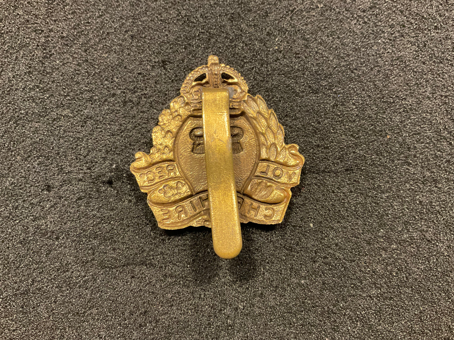 cheshire volunteer regiment brass cap badge.
