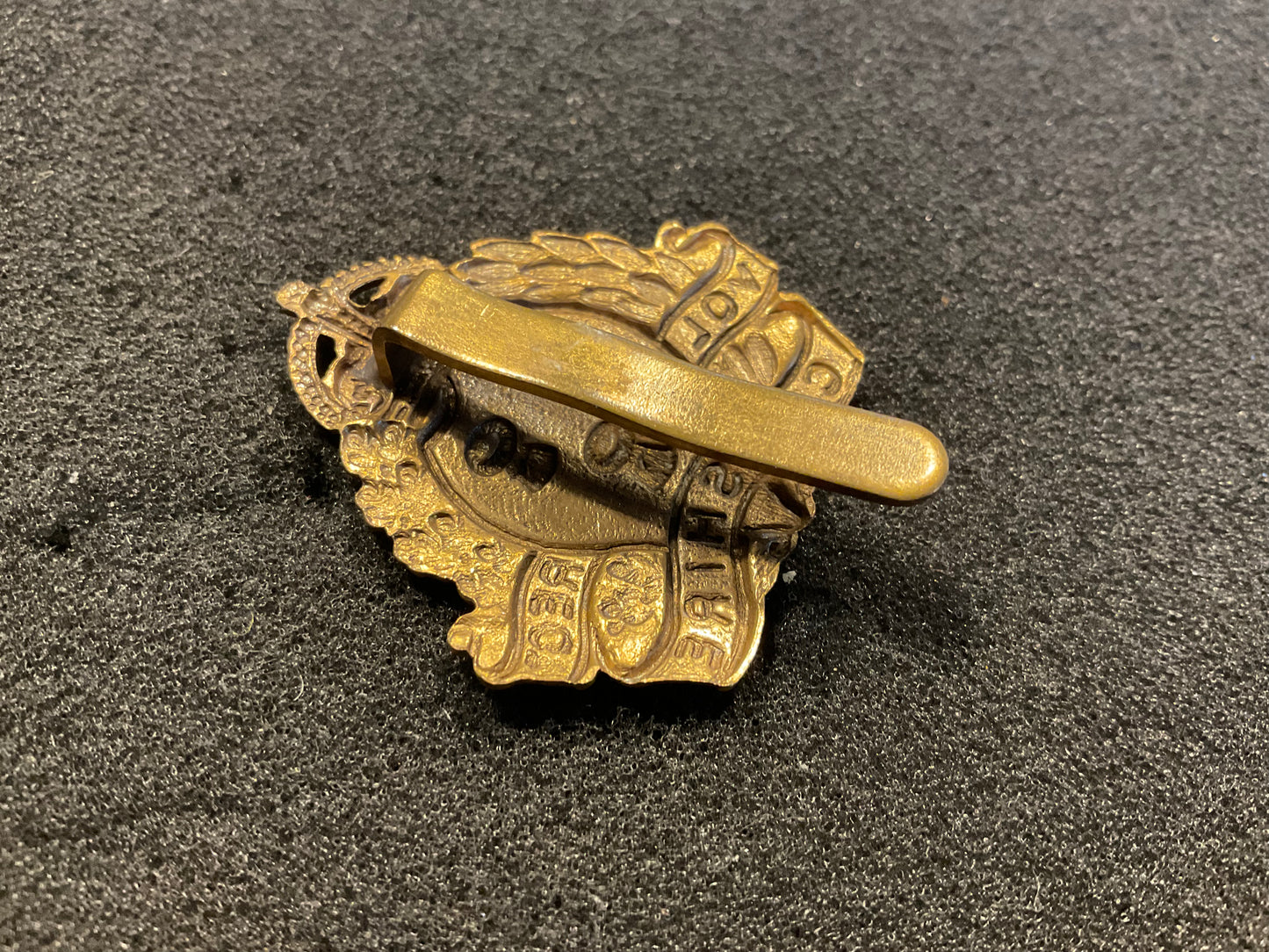 cheshire volunteer regiment brass cap badge.