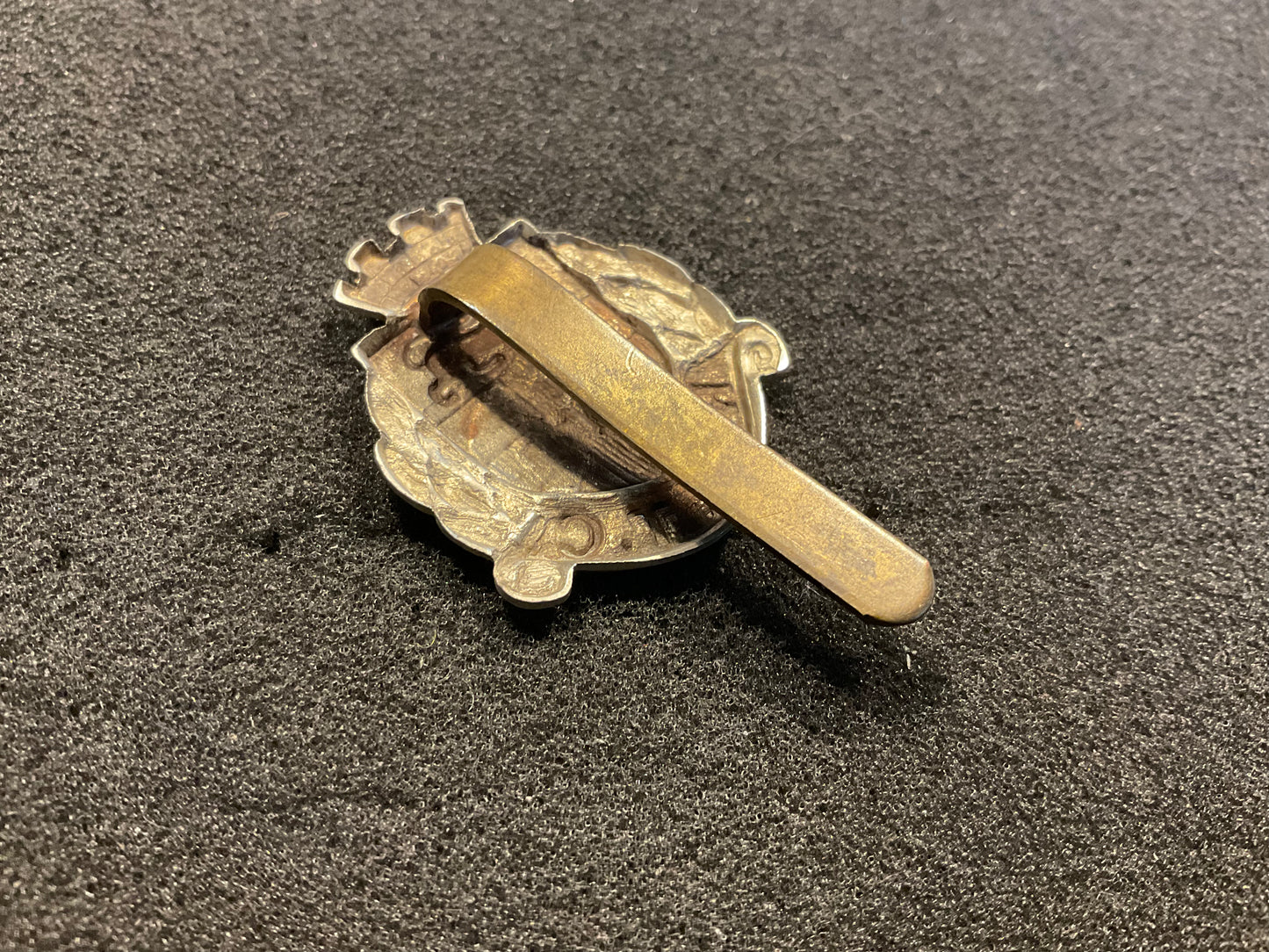 R.V.C.T Rochester Volunteer Training Corps cap badge