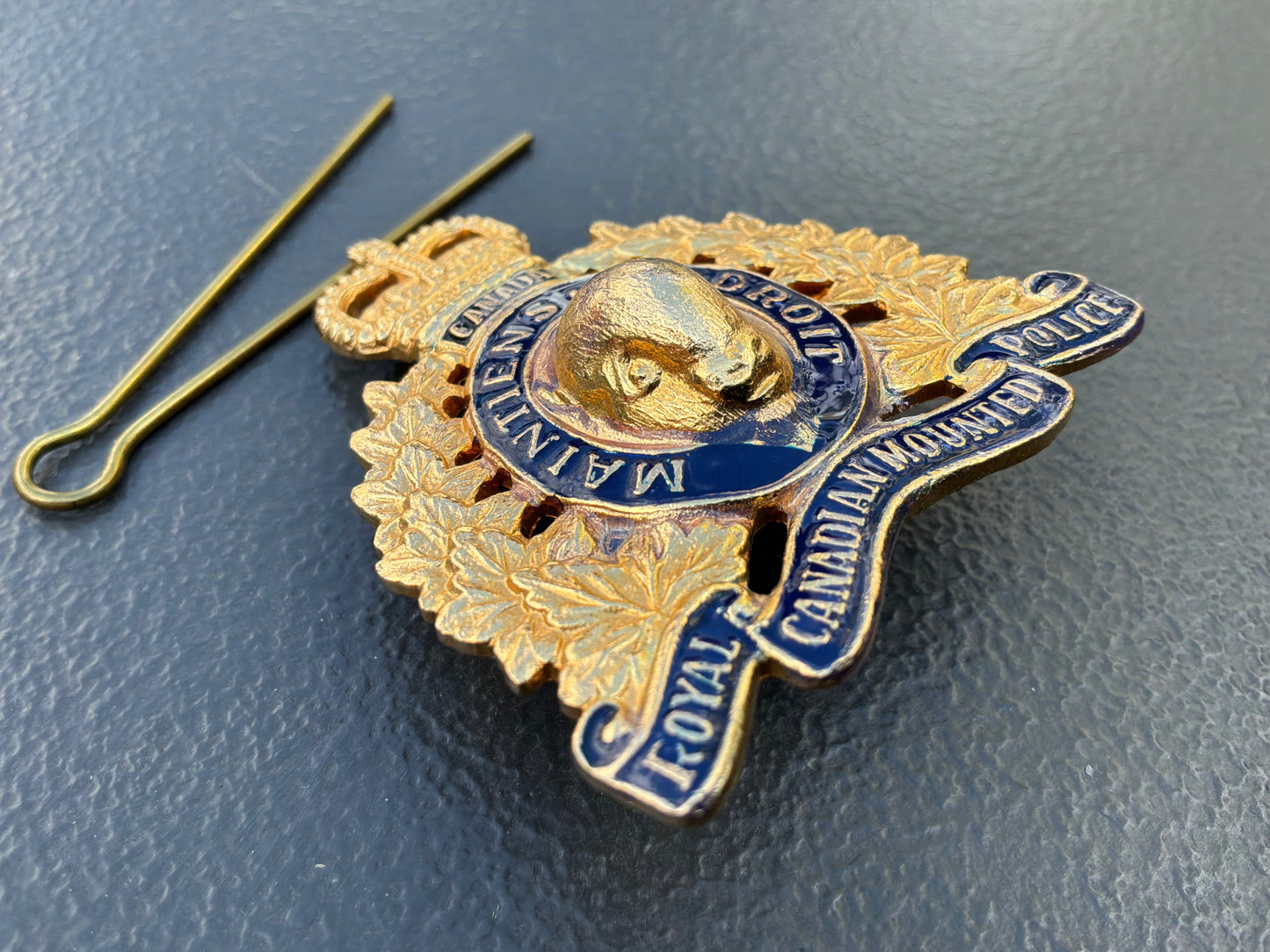 Canadian RCMP Royal Canadian Mounted Police Cap Badge - Large Buffalo Head 1974 Issue