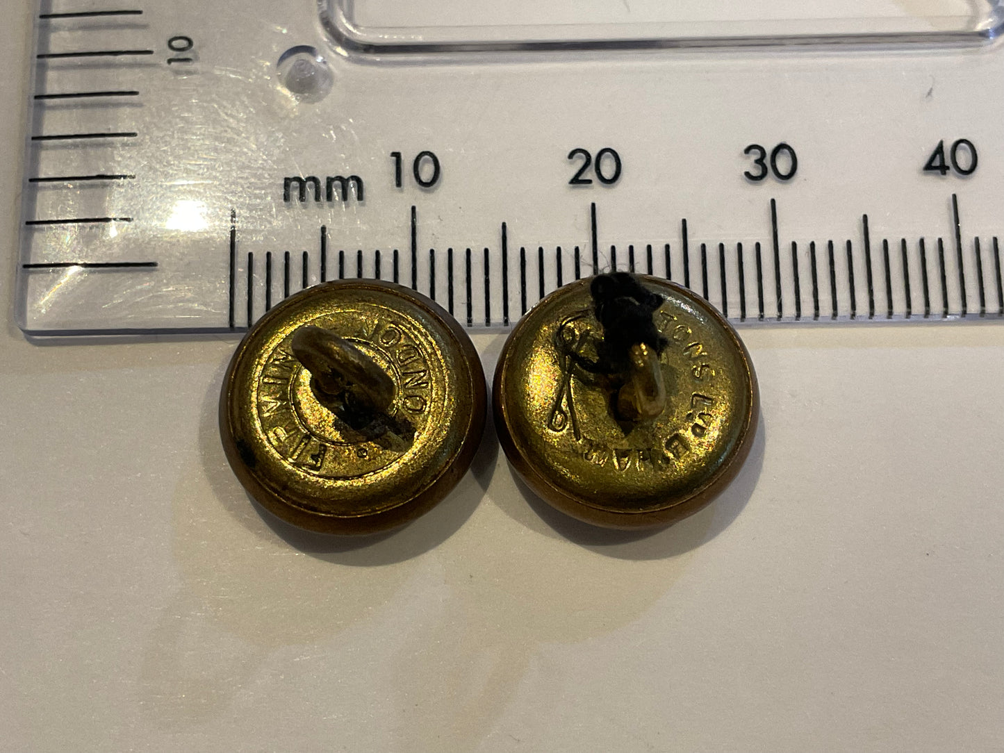 WW2 R.A.F 14mm brass hat buttons
