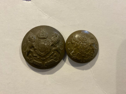 WW2 Green plastic economy General service buttons.