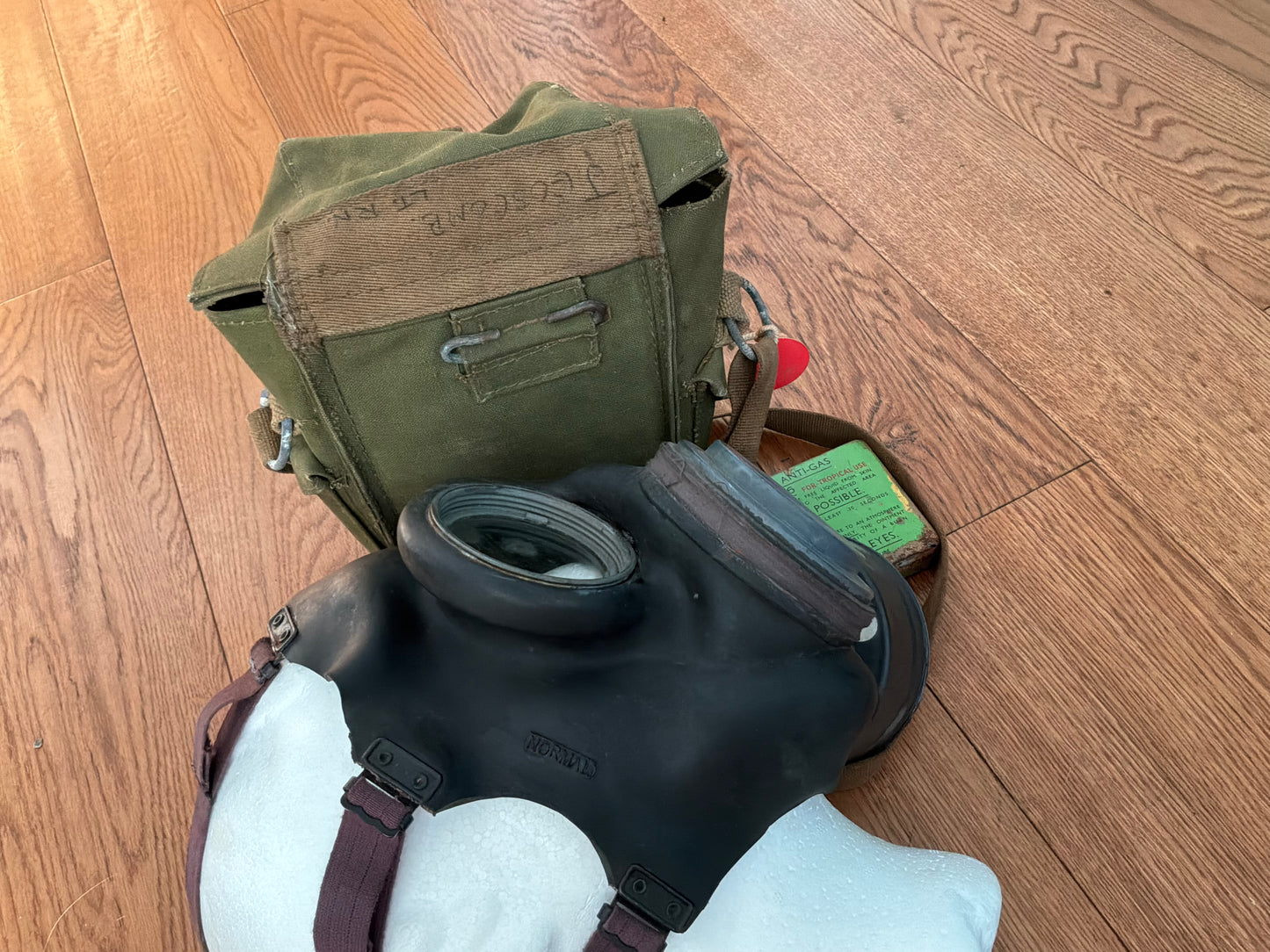 1943 dated Light Weight respirator issued to R.N Submariner John GOSCOMBE.