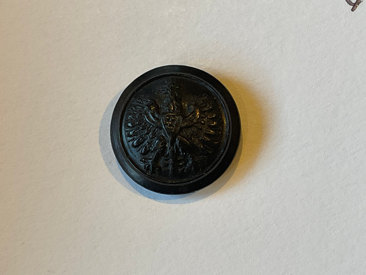 Rare WW2 Polish Forces black Bakelite economy 18mm button