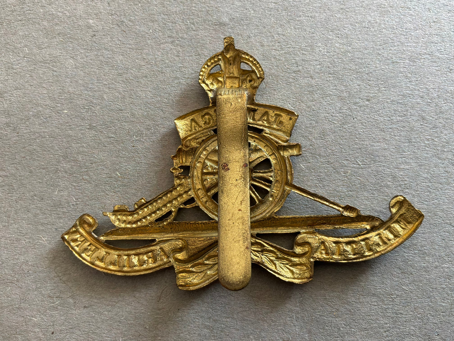 K/C Jamaica Militia Artillery brass cap badge.